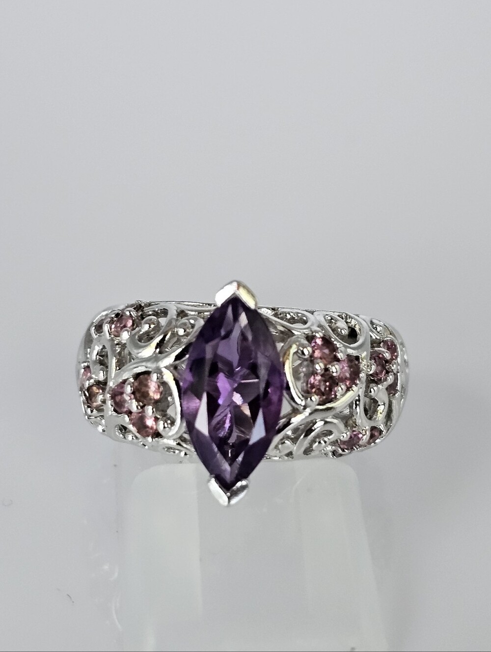 Retired Victoria Wieck Amethyst & Garnet Ring Sterling Silver Size 6!